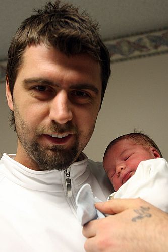 Congratulations to Mehmet Okur and his wife Yeliz on the arrival of their son Yigit. I smile every time I hear Memo talk about his family, you can tell he&#39;s ... - 1002200105_Yigit333